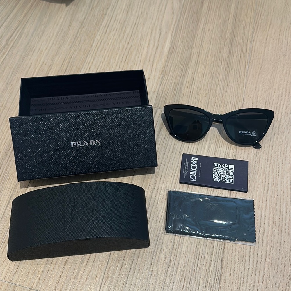 Prada PR01VS Catwalk cat eye sunglasses